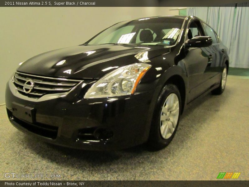 Super Black / Charcoal 2011 Nissan Altima 2.5 S