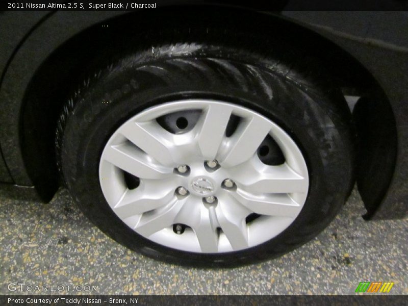 Super Black / Charcoal 2011 Nissan Altima 2.5 S