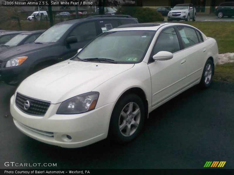 Satin White Pearl / Blond 2006 Nissan Altima 2.5 S