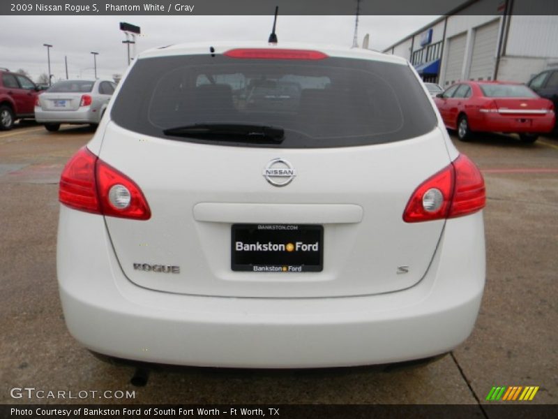 Phantom White / Gray 2009 Nissan Rogue S