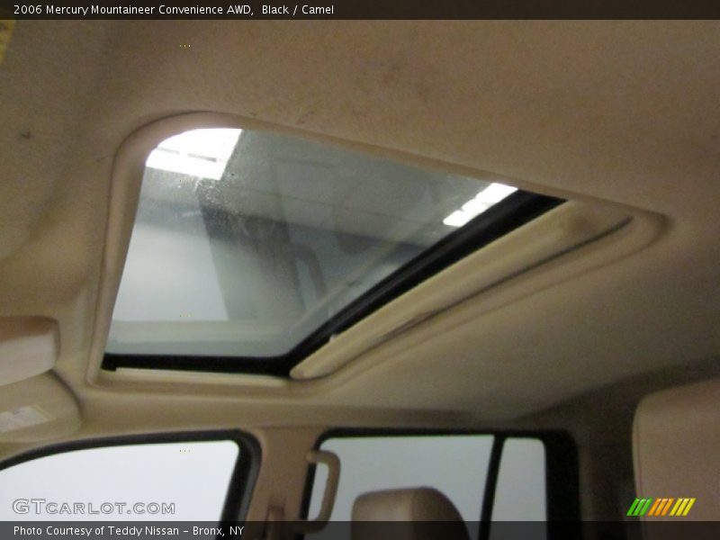 Black / Camel 2006 Mercury Mountaineer Convenience AWD