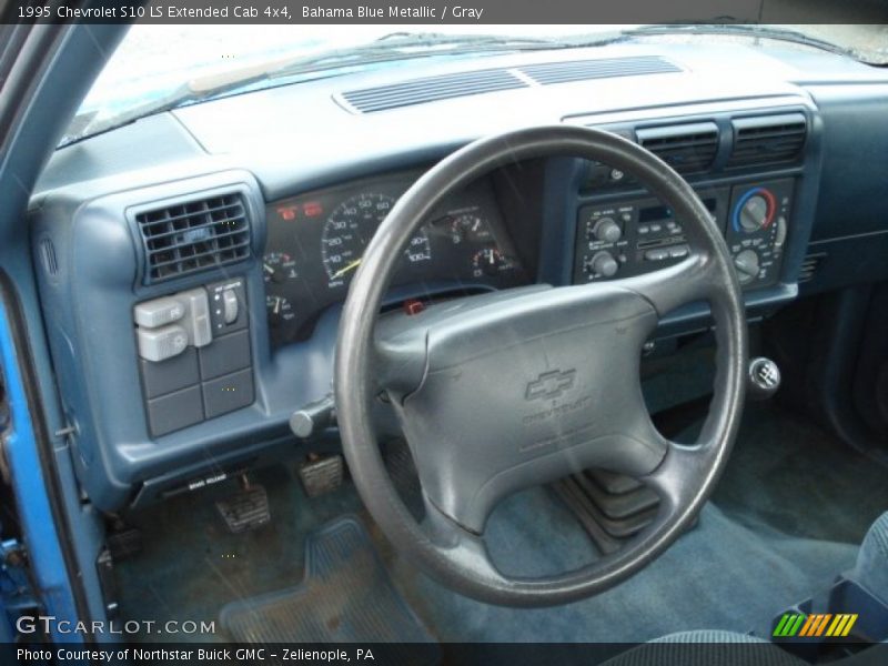 Bahama Blue Metallic / Gray 1995 Chevrolet S10 LS Extended Cab 4x4