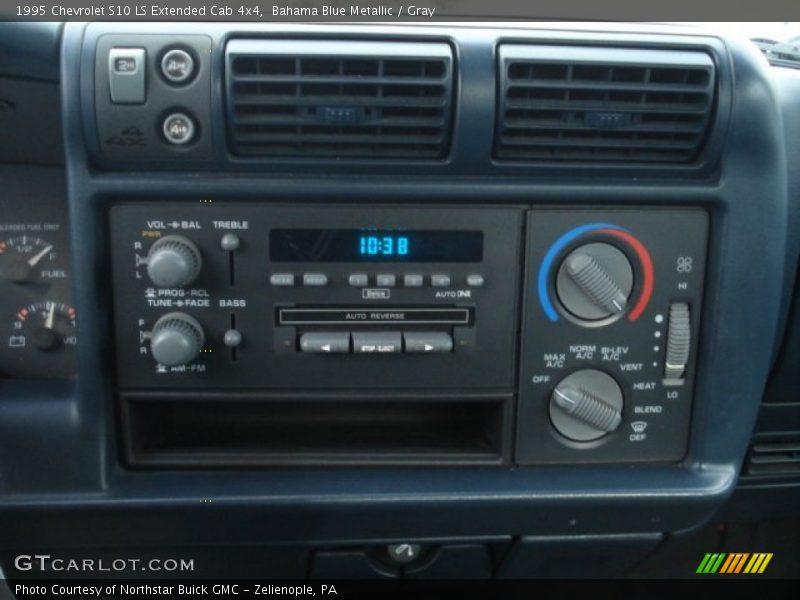 Bahama Blue Metallic / Gray 1995 Chevrolet S10 LS Extended Cab 4x4