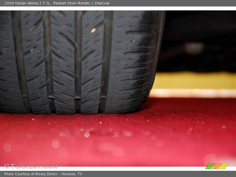 Radiant Silver Metallic / Charcoal 2009 Nissan Altima 2.5 SL