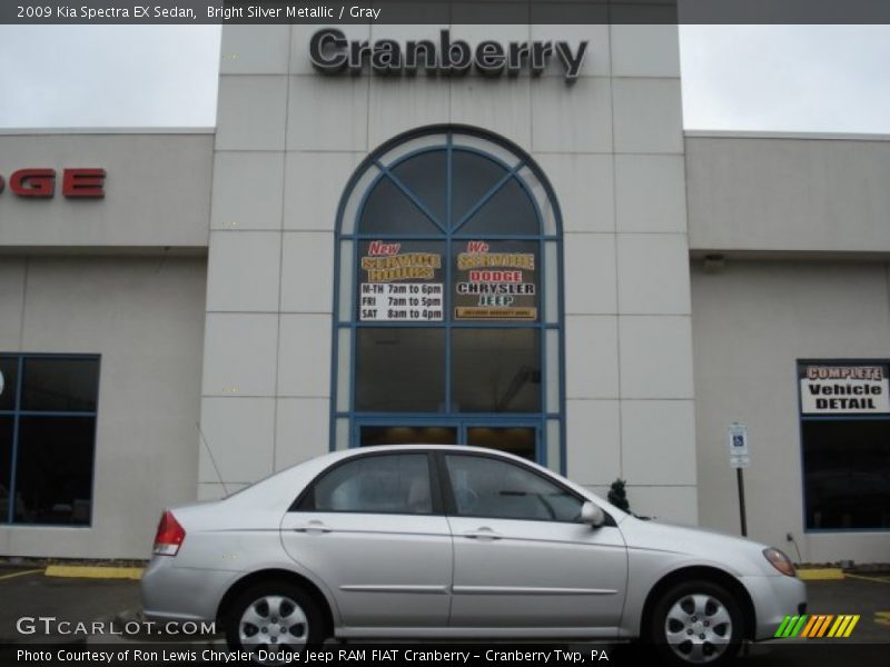 Bright Silver Metallic / Gray 2009 Kia Spectra EX Sedan