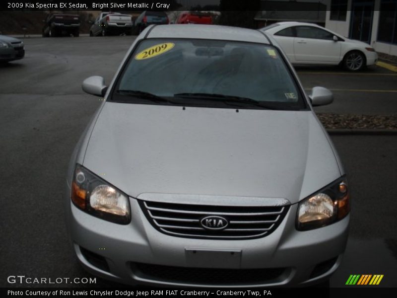 Bright Silver Metallic / Gray 2009 Kia Spectra EX Sedan