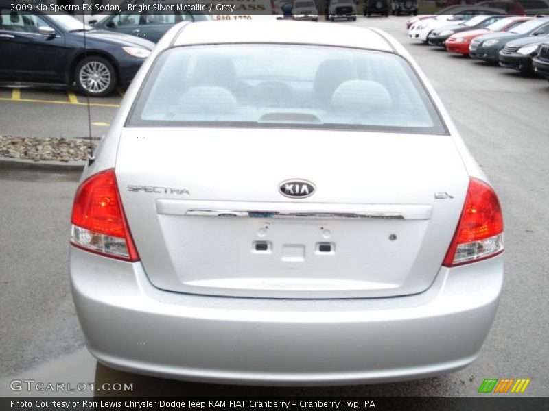 Bright Silver Metallic / Gray 2009 Kia Spectra EX Sedan