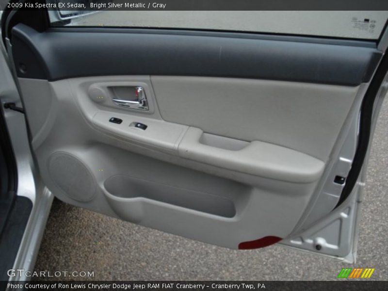 Bright Silver Metallic / Gray 2009 Kia Spectra EX Sedan