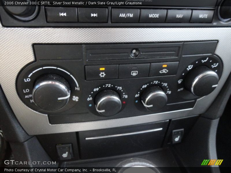 Controls of 2006 300 C SRT8