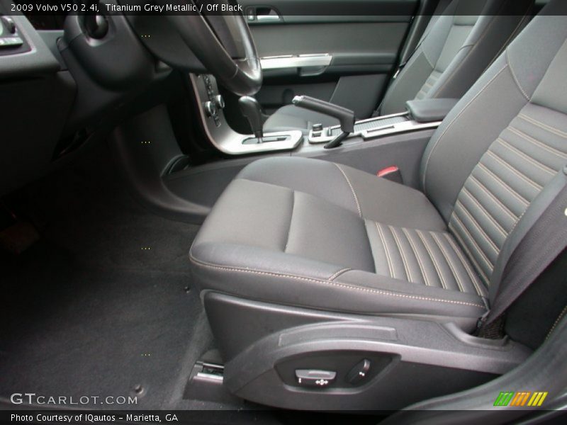 Front Seat of 2009 V50 2.4i