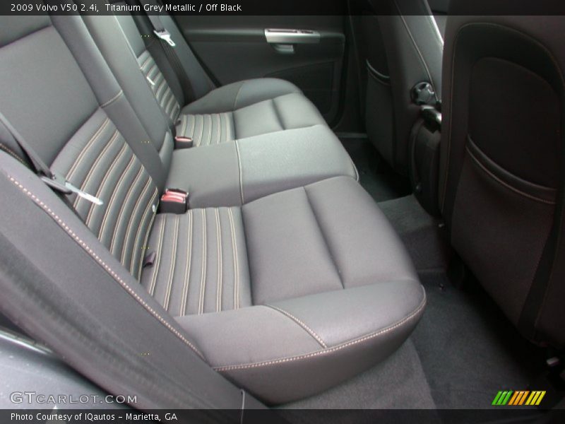  2009 V50 2.4i Off Black Interior