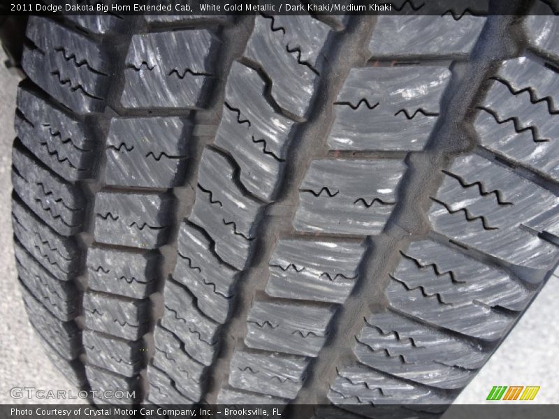 White Gold Metallic / Dark Khaki/Medium Khaki 2011 Dodge Dakota Big Horn Extended Cab