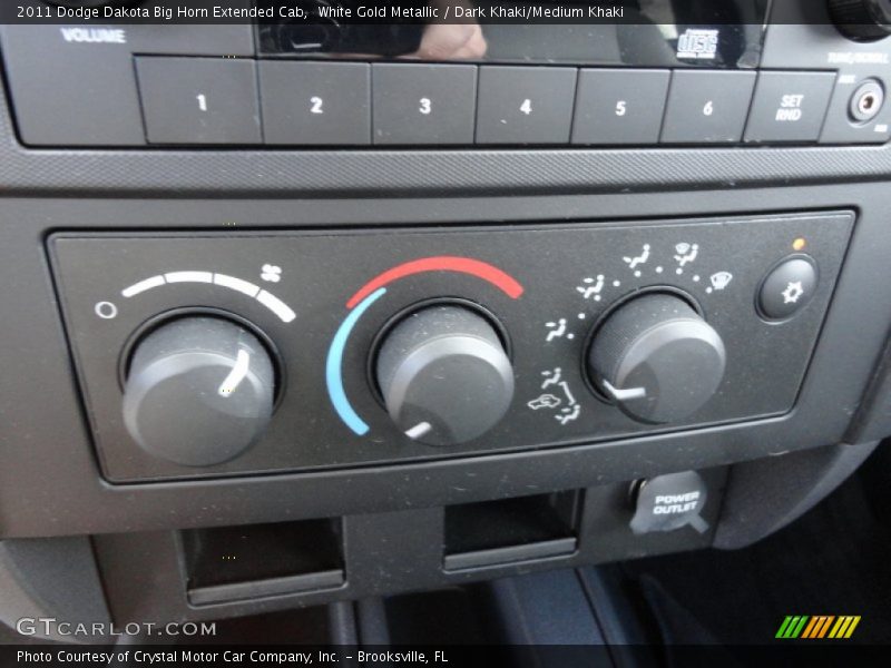White Gold Metallic / Dark Khaki/Medium Khaki 2011 Dodge Dakota Big Horn Extended Cab