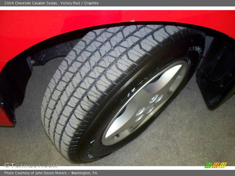 Victory Red / Graphite 2004 Chevrolet Cavalier Sedan