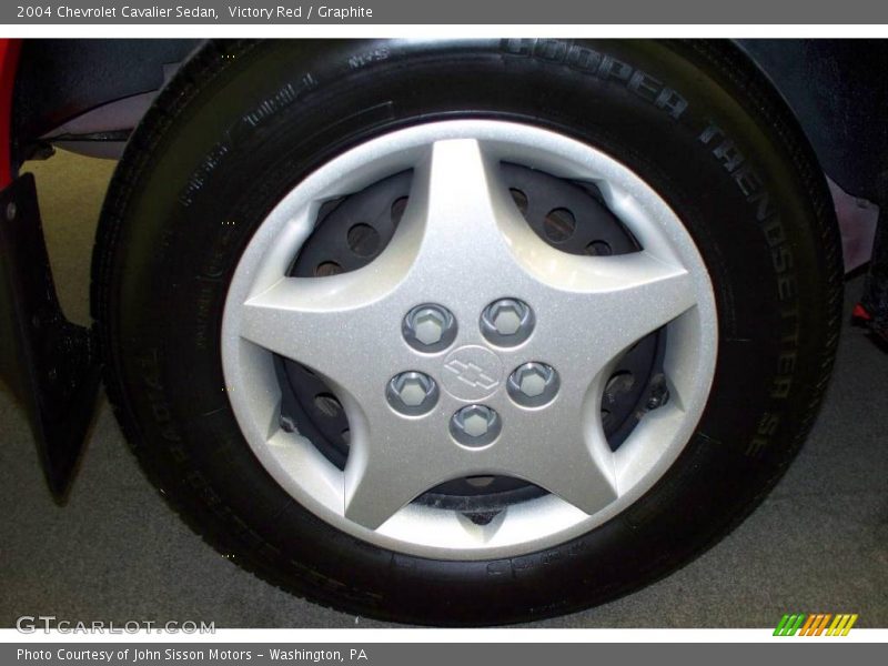 Victory Red / Graphite 2004 Chevrolet Cavalier Sedan