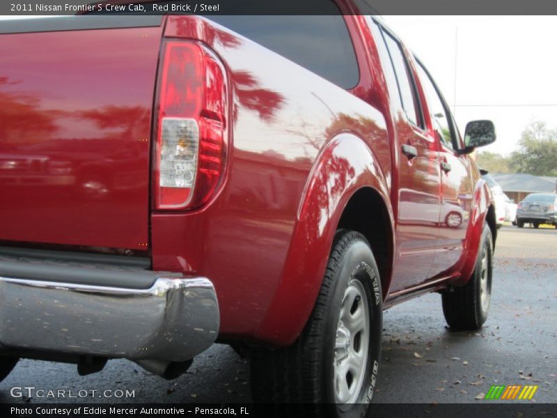 Red Brick / Steel 2011 Nissan Frontier S Crew Cab