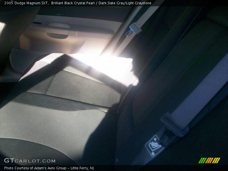 Brilliant Black Crystal Pearl / Dark Slate Gray/Light Graystone 2005 Dodge Magnum SXT