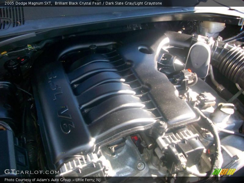 Brilliant Black Crystal Pearl / Dark Slate Gray/Light Graystone 2005 Dodge Magnum SXT