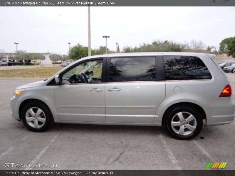 Mercury Sliver Metallic / Aero Grey 2009 Volkswagen Routan SE