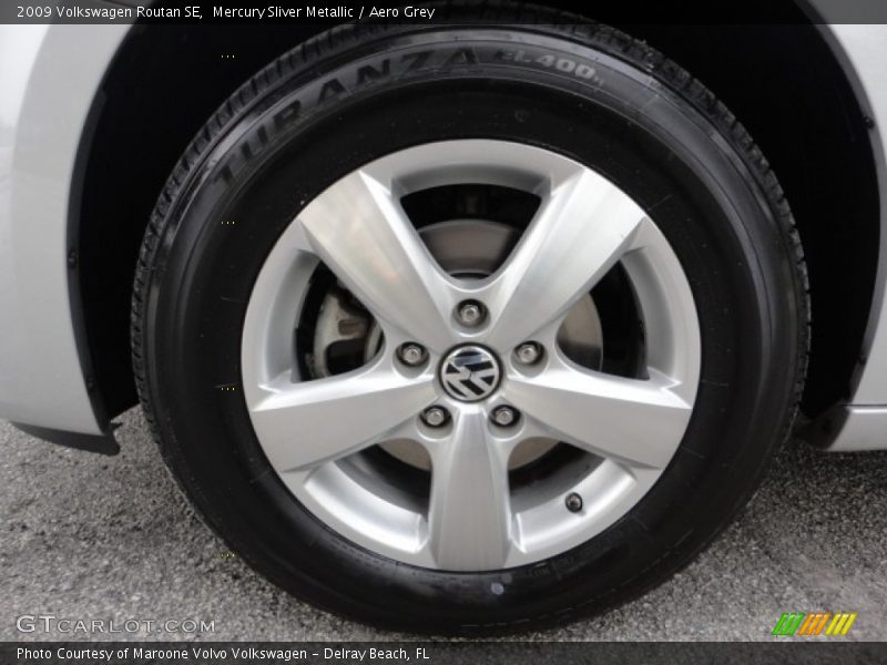 Mercury Sliver Metallic / Aero Grey 2009 Volkswagen Routan SE