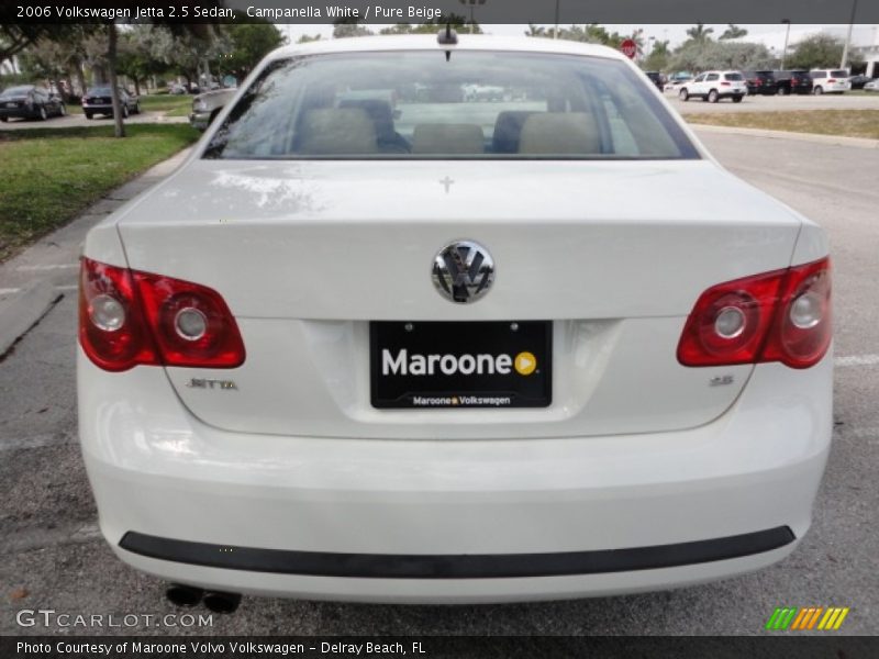 Campanella White / Pure Beige 2006 Volkswagen Jetta 2.5 Sedan