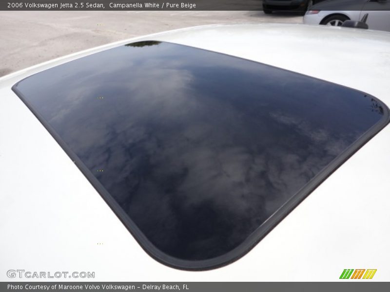 Campanella White / Pure Beige 2006 Volkswagen Jetta 2.5 Sedan
