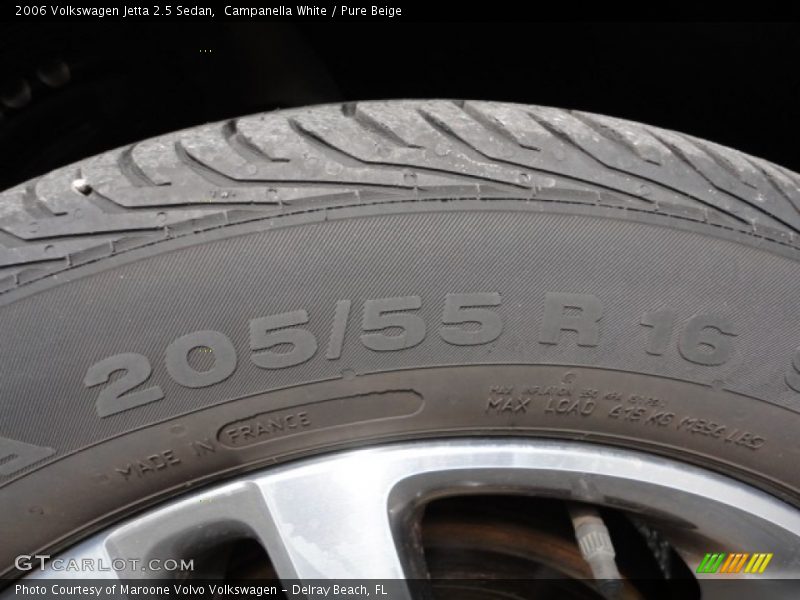 Campanella White / Pure Beige 2006 Volkswagen Jetta 2.5 Sedan