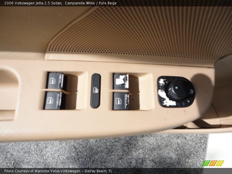Campanella White / Pure Beige 2006 Volkswagen Jetta 2.5 Sedan