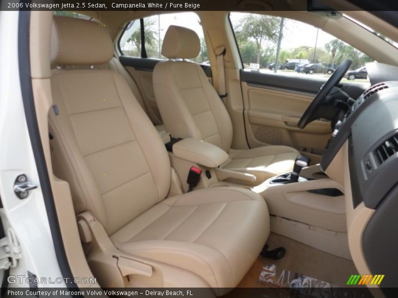 Campanella White / Pure Beige 2006 Volkswagen Jetta 2.5 Sedan