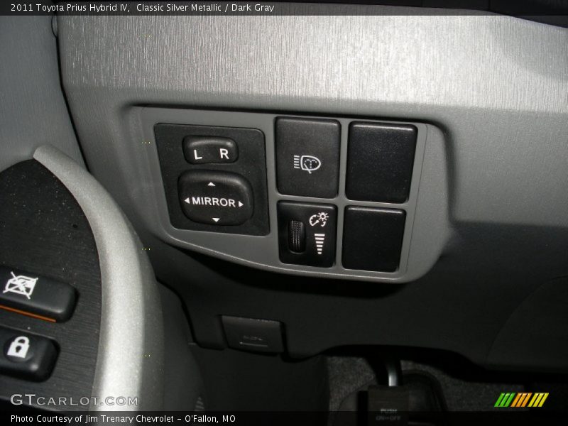 Classic Silver Metallic / Dark Gray 2011 Toyota Prius Hybrid IV