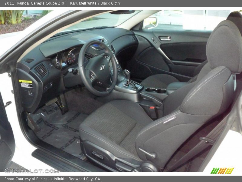 Karussell White / Black Cloth 2011 Hyundai Genesis Coupe 2.0T