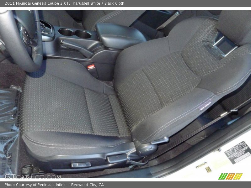 Karussell White / Black Cloth 2011 Hyundai Genesis Coupe 2.0T