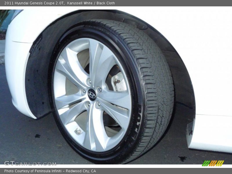 Karussell White / Black Cloth 2011 Hyundai Genesis Coupe 2.0T