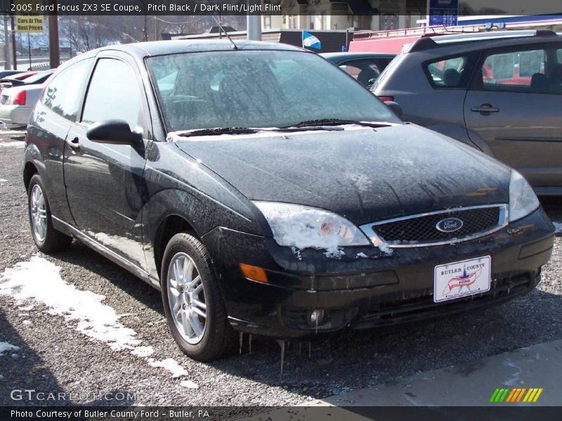 Pitch Black / Dark Flint/Light Flint 2005 Ford Focus ZX3 SE Coupe