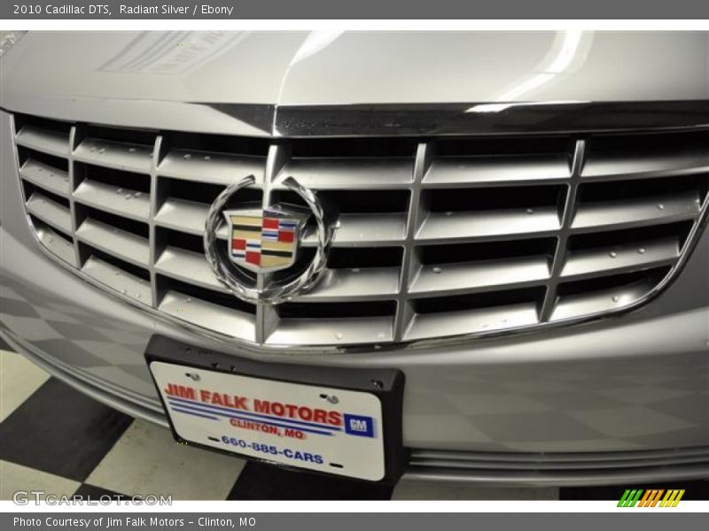 Radiant Silver / Ebony 2010 Cadillac DTS