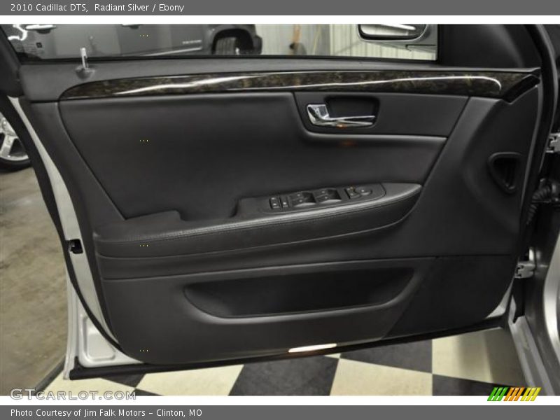 Radiant Silver / Ebony 2010 Cadillac DTS
