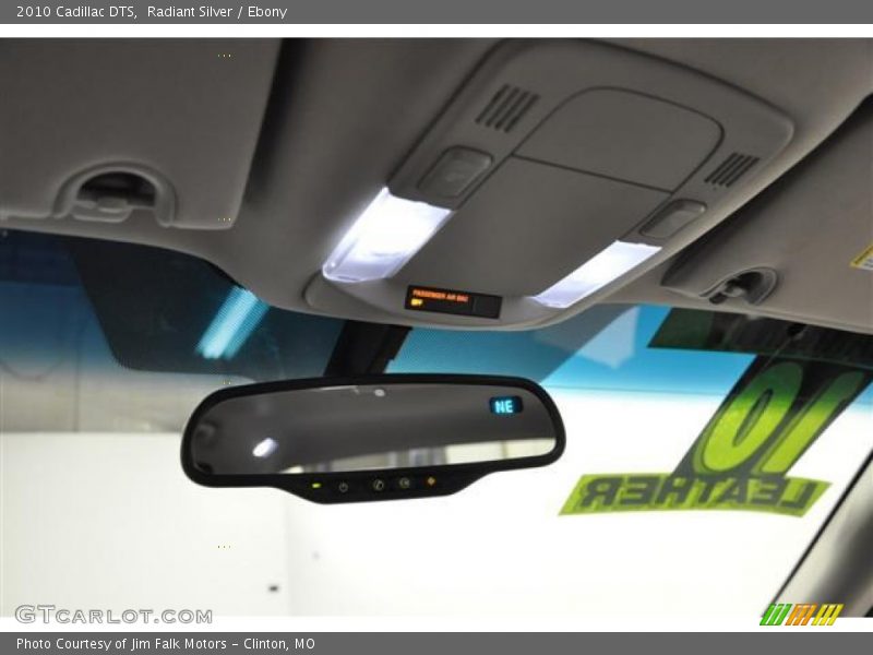 Radiant Silver / Ebony 2010 Cadillac DTS