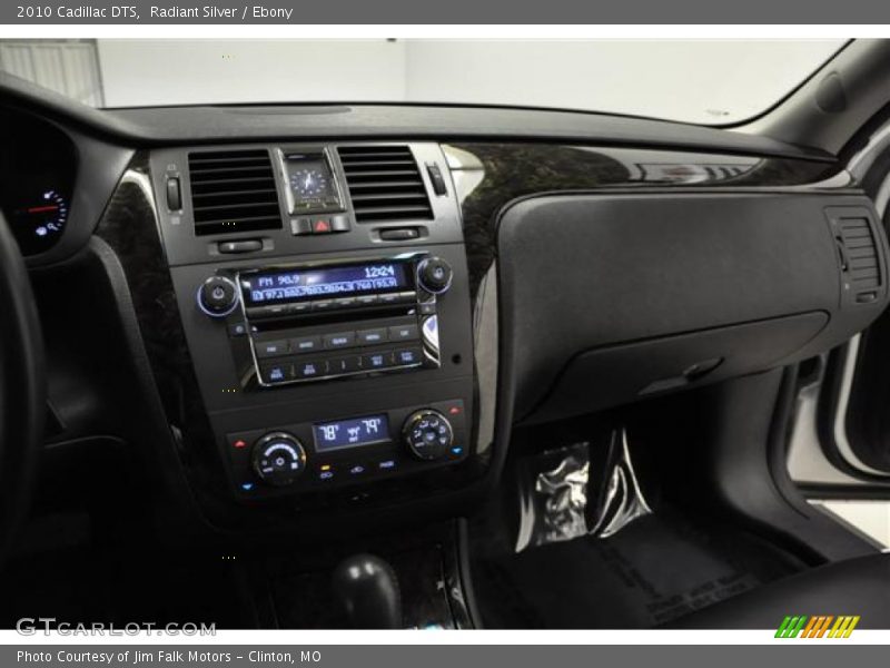 Radiant Silver / Ebony 2010 Cadillac DTS