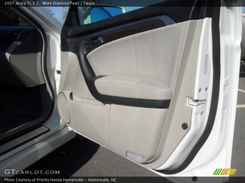 White Diamond Pearl / Taupe 2007 Acura TL 3.2