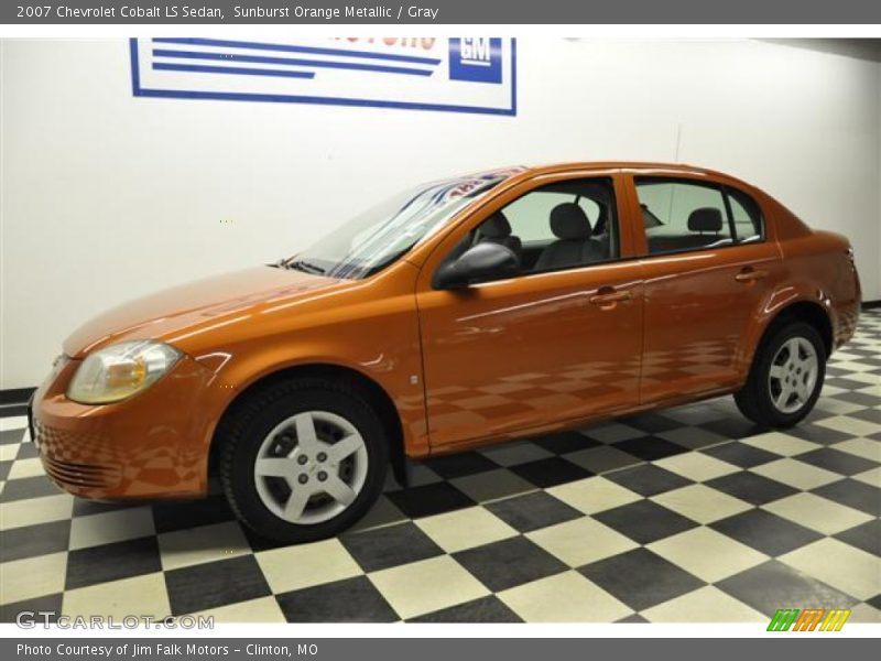 Sunburst Orange Metallic / Gray 2007 Chevrolet Cobalt LS Sedan