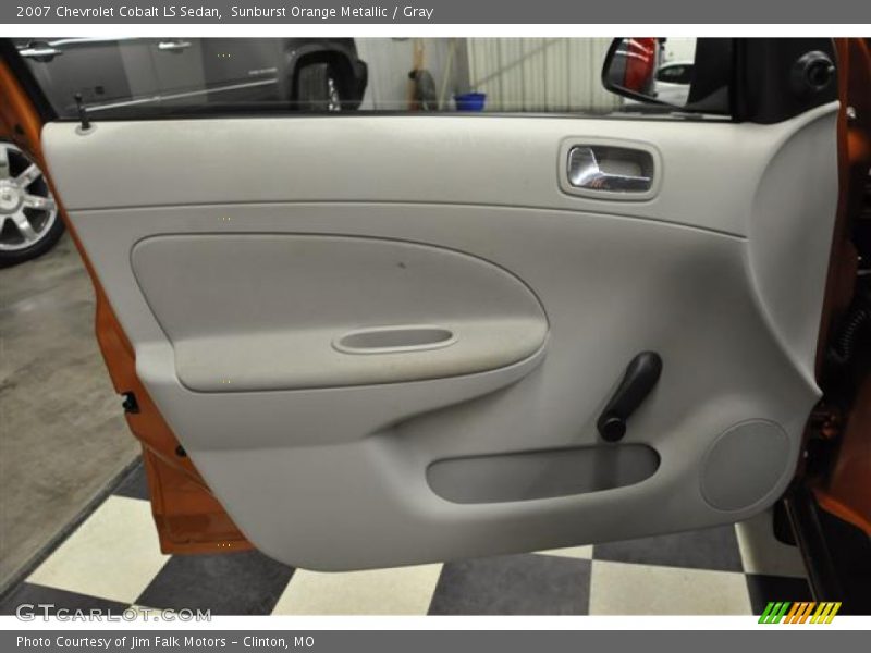 Sunburst Orange Metallic / Gray 2007 Chevrolet Cobalt LS Sedan