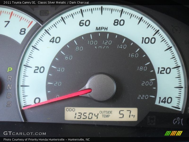 Classic Silver Metallic / Dark Charcoal 2011 Toyota Camry SE