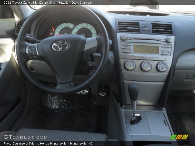 Classic Silver Metallic / Dark Charcoal 2011 Toyota Camry SE