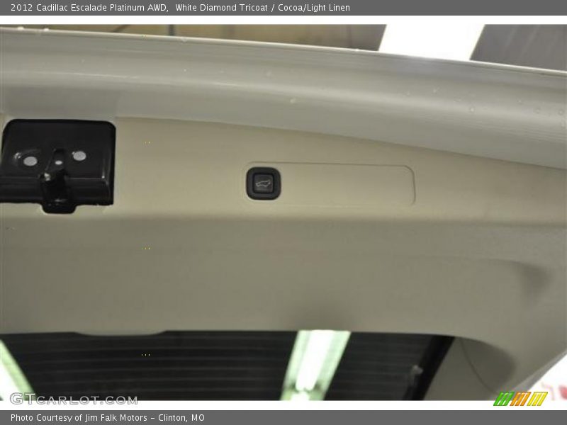 White Diamond Tricoat / Cocoa/Light Linen 2012 Cadillac Escalade Platinum AWD