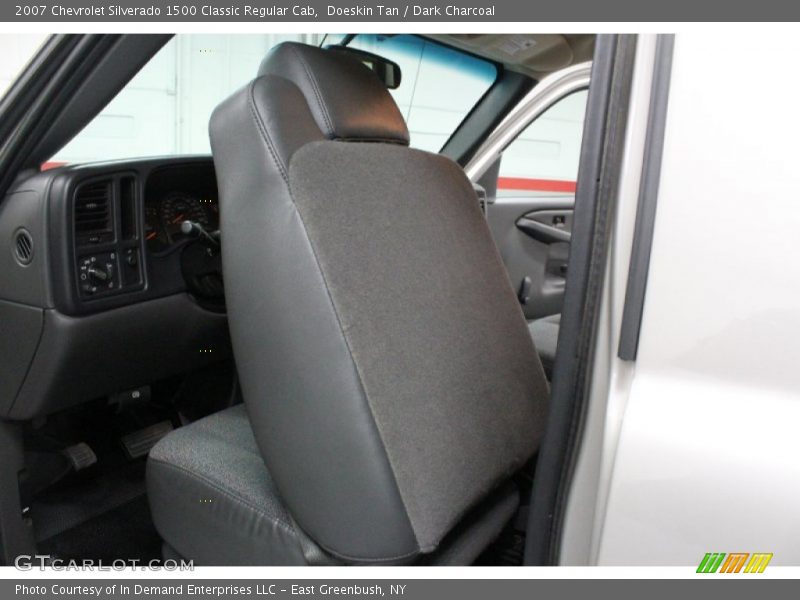 Doeskin Tan / Dark Charcoal 2007 Chevrolet Silverado 1500 Classic Regular Cab