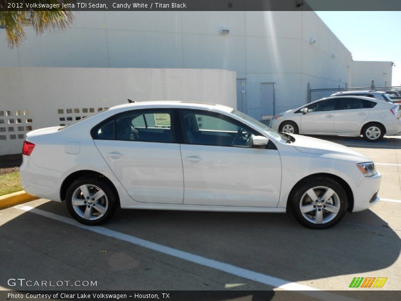 Candy White / Titan Black 2012 Volkswagen Jetta TDI Sedan