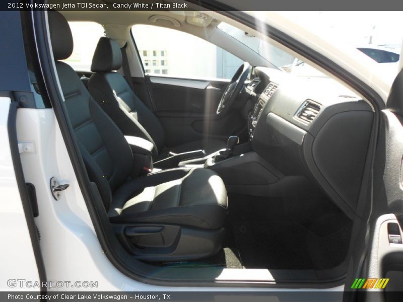 Candy White / Titan Black 2012 Volkswagen Jetta TDI Sedan