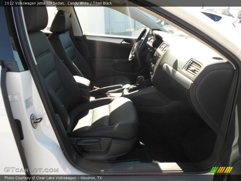 Candy White / Titan Black 2012 Volkswagen Jetta TDI Sedan