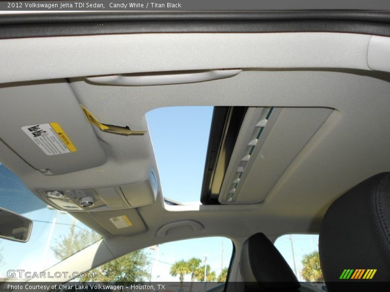 Candy White / Titan Black 2012 Volkswagen Jetta TDI Sedan
