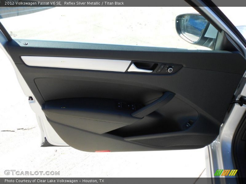 Reflex Silver Metallic / Titan Black 2012 Volkswagen Passat V6 SE